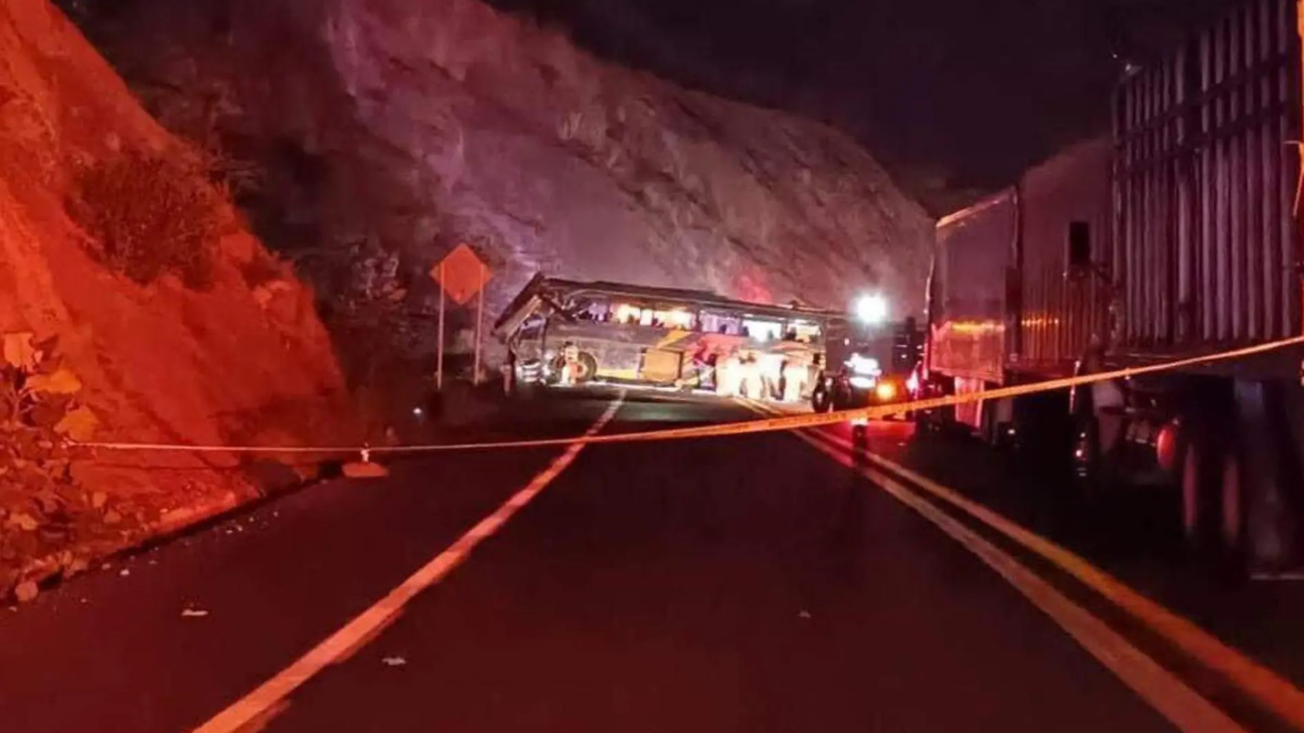 accidente en la Cuacnopalan - Oaxaca